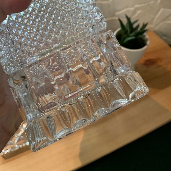 BRITTANY COLLECTION | Crystal Square Decanter - Picture 5 of 12